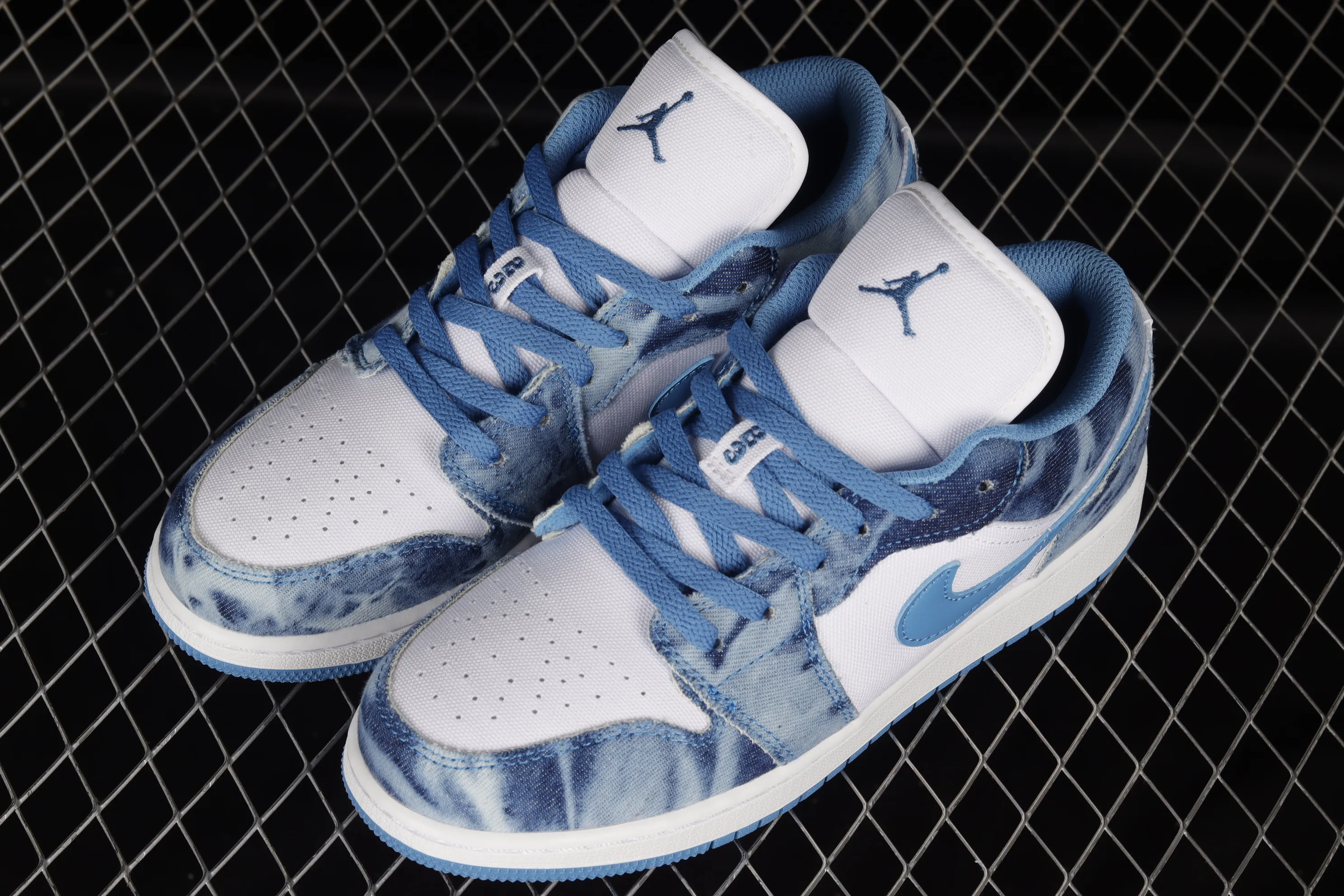 All categories Air Jordan Jordan series basketball shoes Air Jordan 1 Low G version pure original Air Jordan 1 Low "Washed Denim" AJ1 Joe 1 navy washed denim low-top casual sneakers DM8947-100